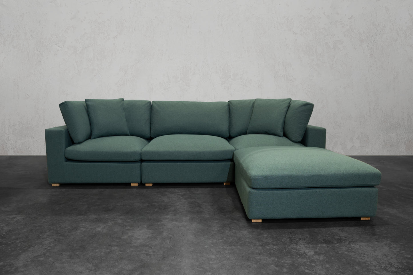 NEXUS 4-SEAT CHAISE SECTIONAL