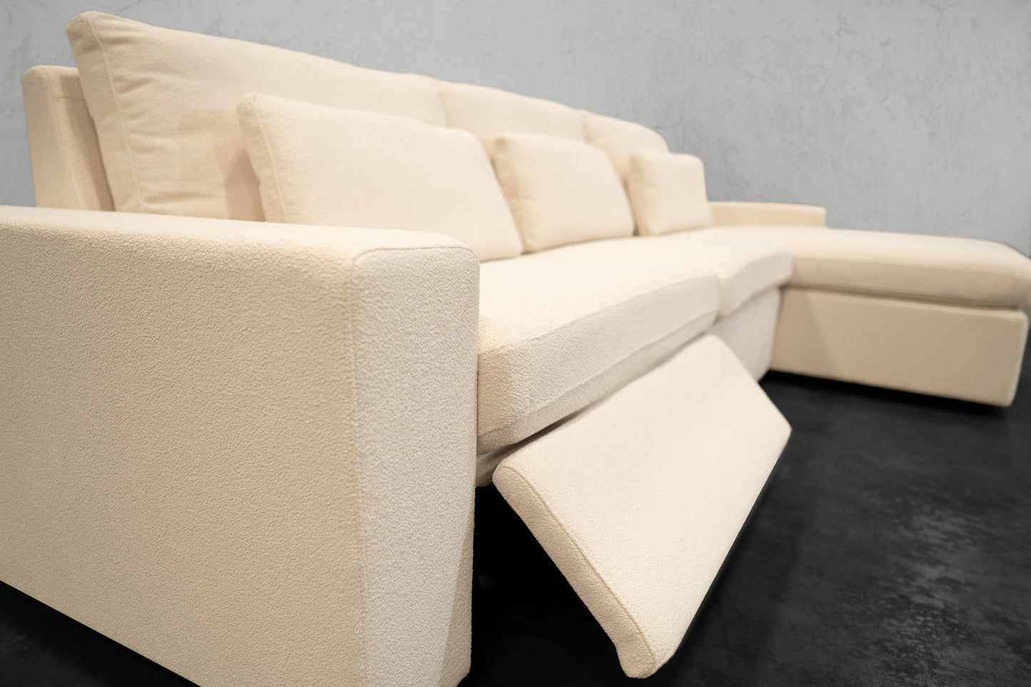 NEXUS MOTION RECLINING SECTIONAL