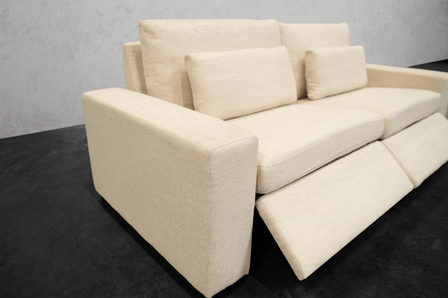 NEXUS MOTION RECLINING LOVESEAT