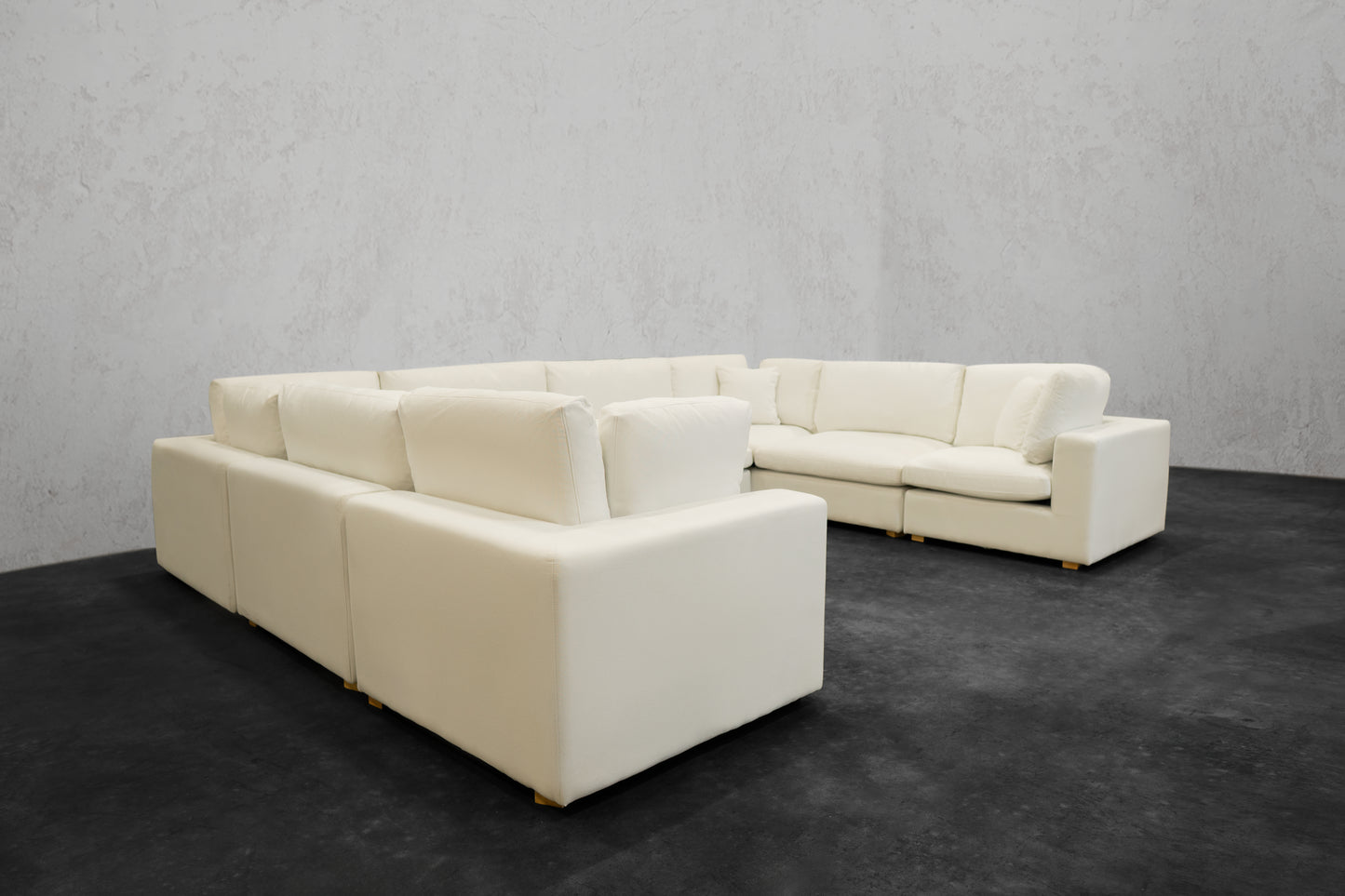 NEXUS 8-SEAT CLOSED RELAXED SECTIONAL