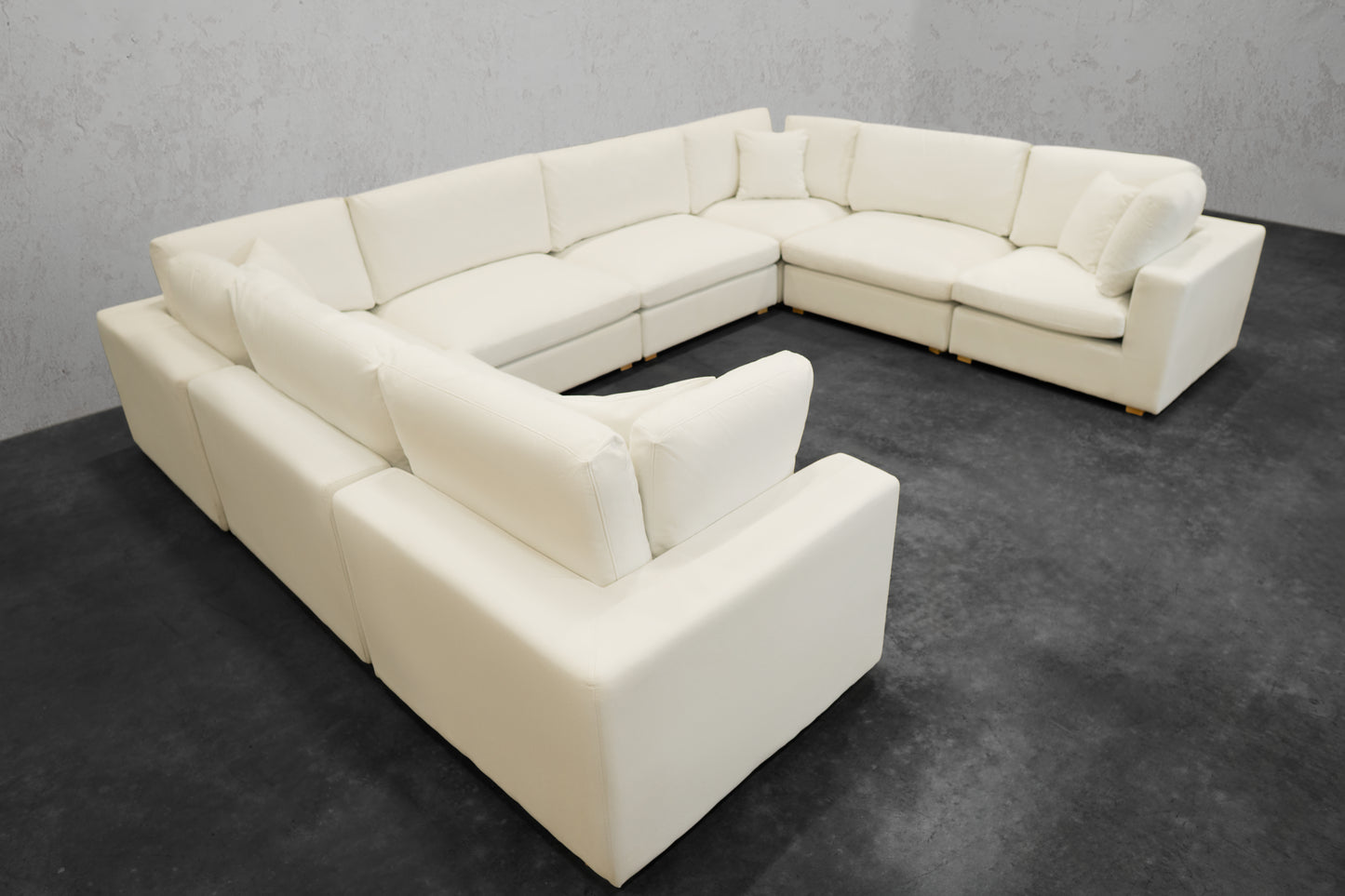 NEXUS 8-SEAT CLOSED RELAXED SECTIONAL