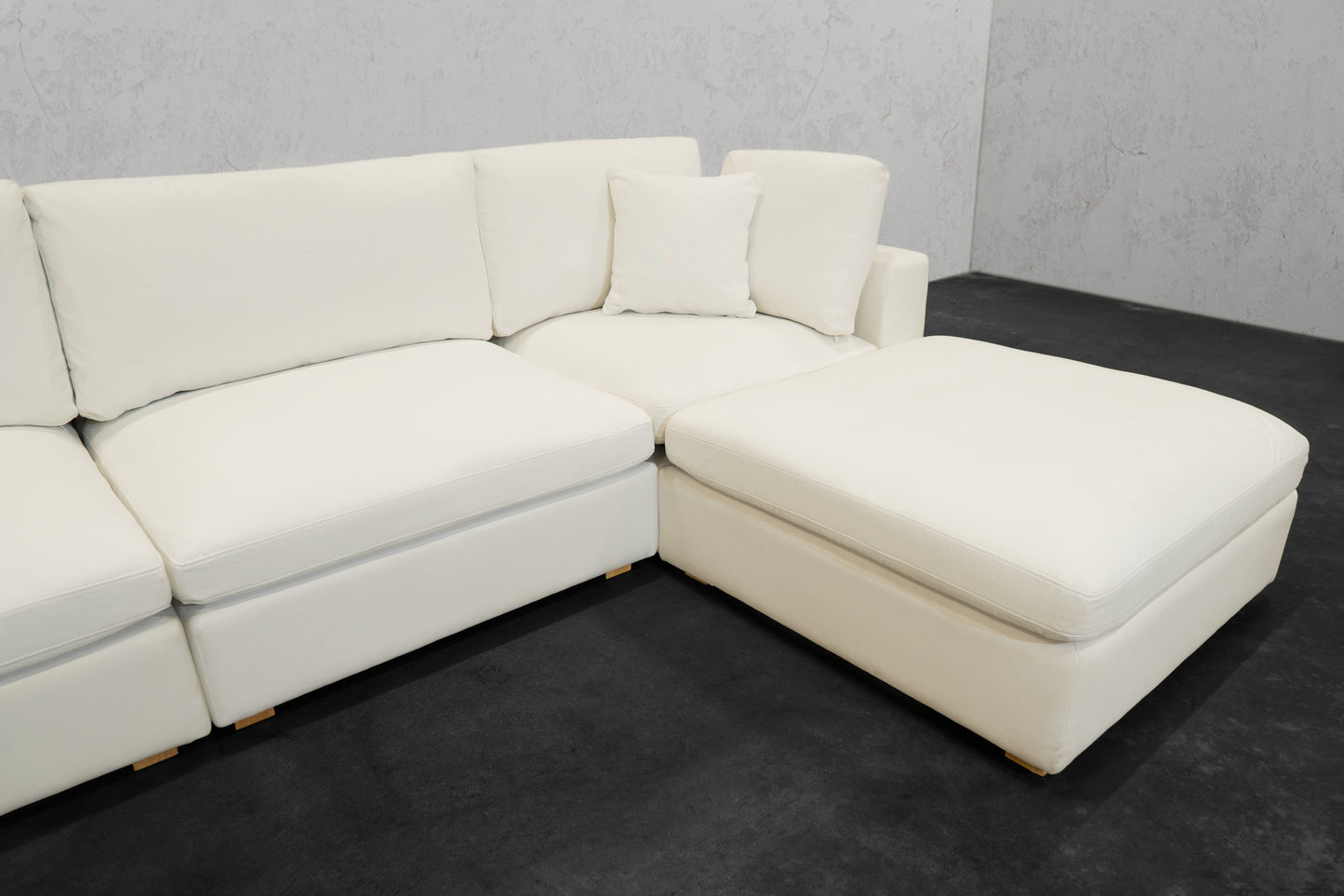 NEXUS 6-SEAT U-SECTIONAL