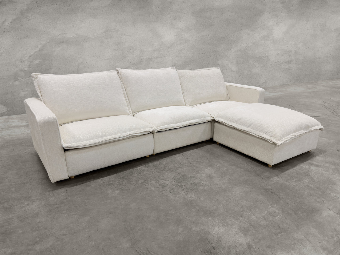 NIRVANA 4-SEAT MOTION RECLINING CHAISE SECTIONAL