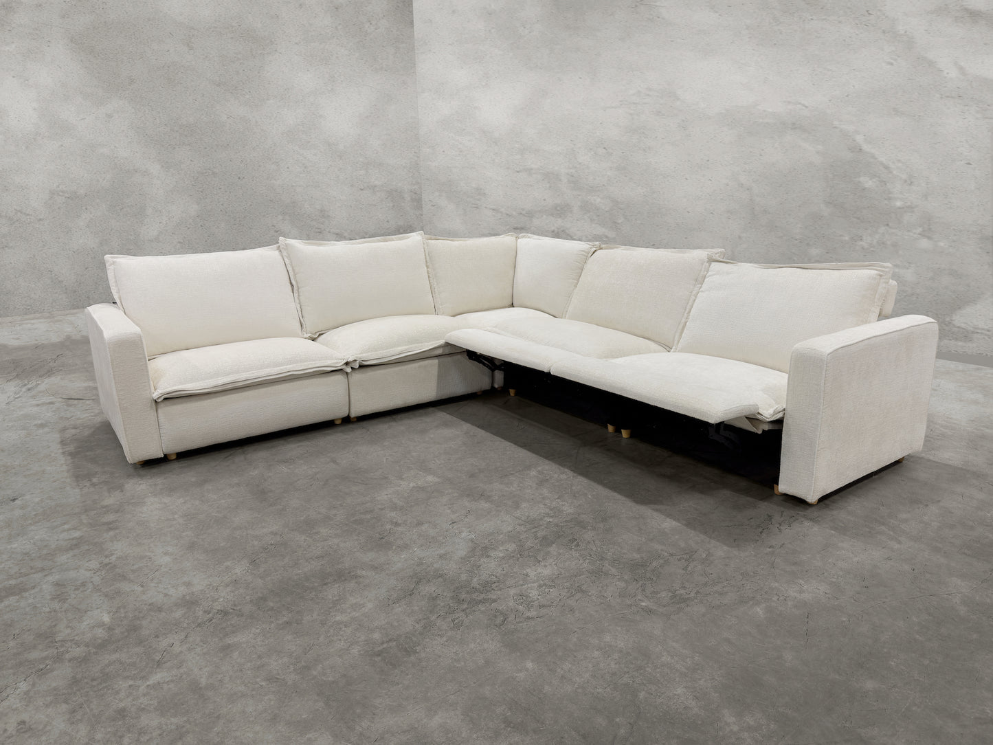 NIRVANA 5-SEAT MOTION RECLINING CORNER SECTIONAL