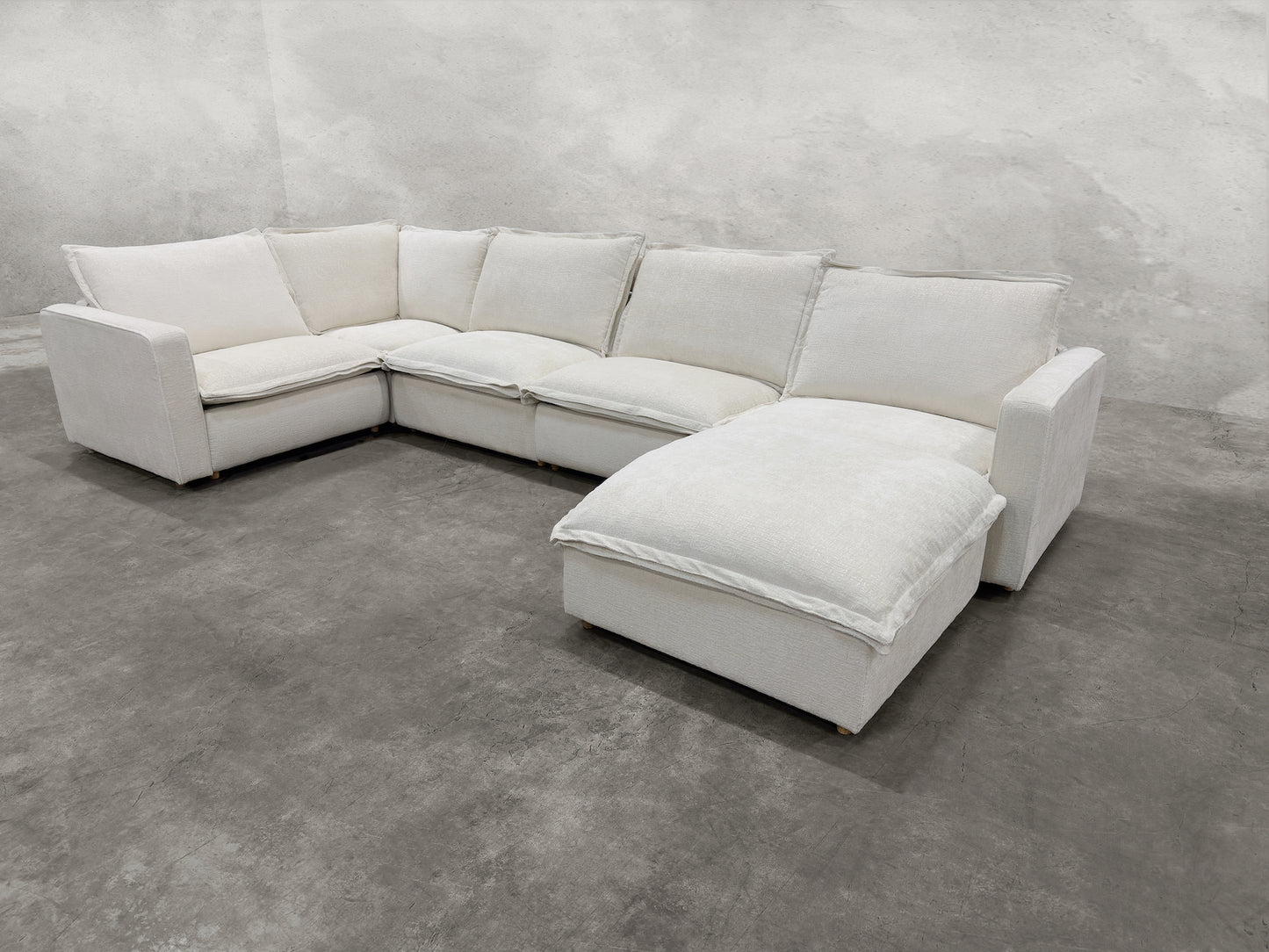 NIRVANA 6-SEAT LOUNGER U-SECTIONAL