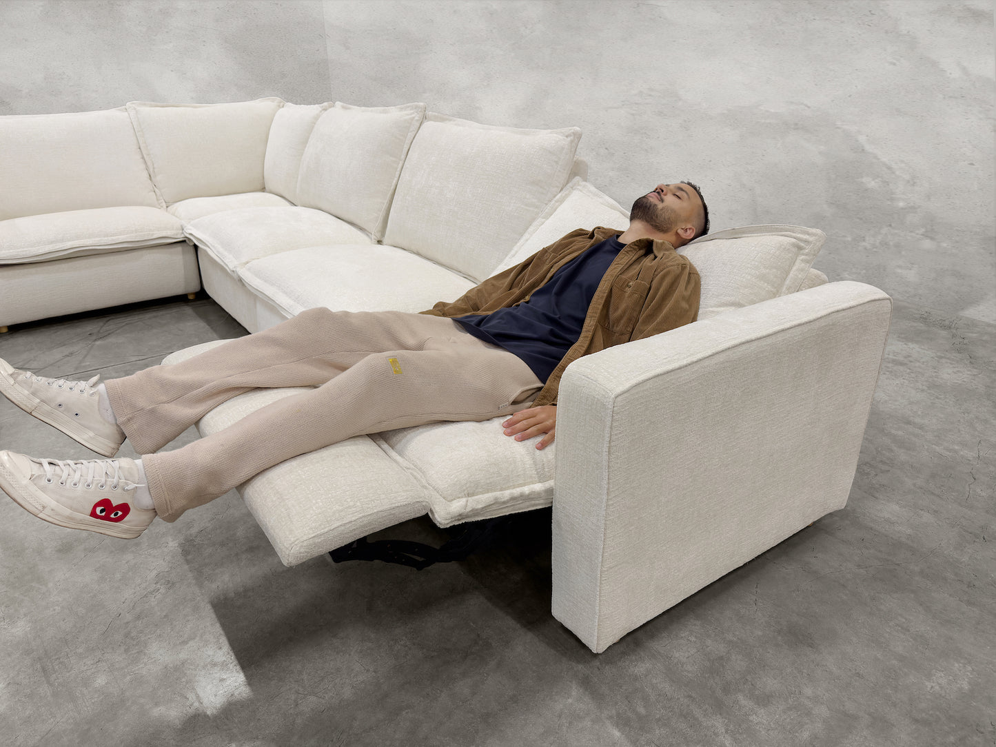 NIRVANA 5-SEAT MOTION RECLINING CORNER SECTIONAL