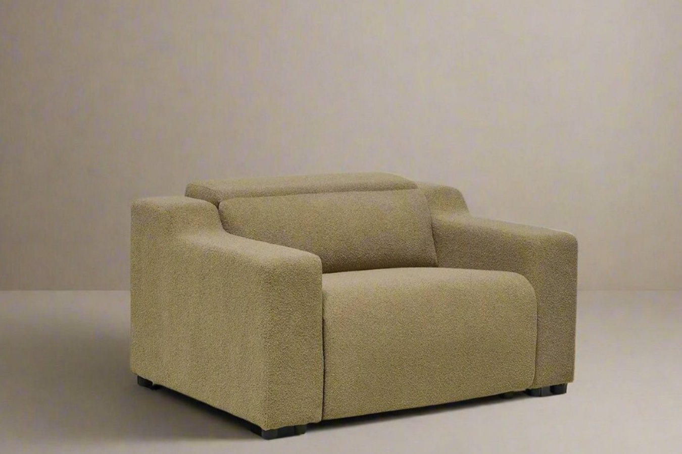 KOBI ARMCHAIR